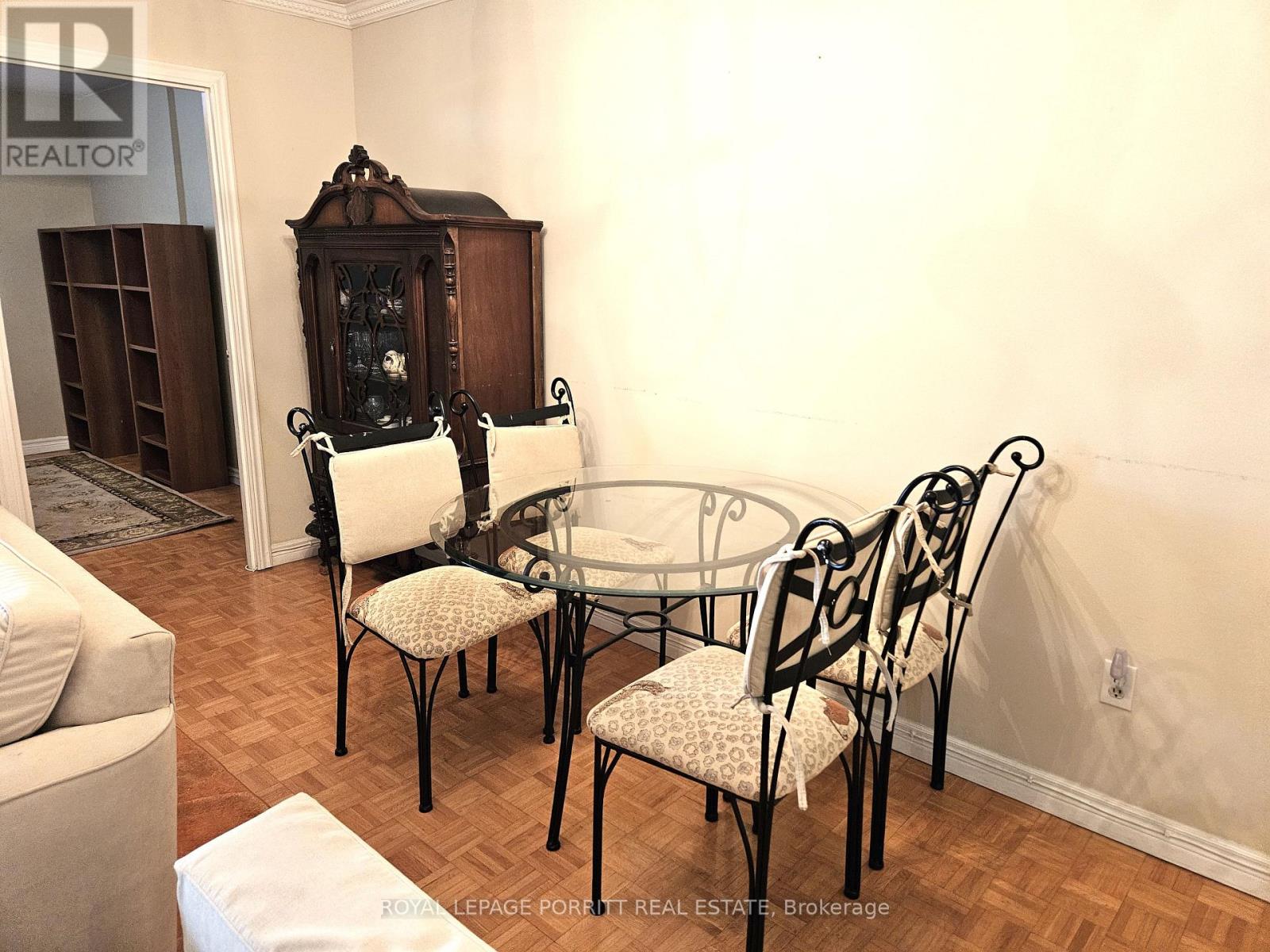 1704 - 1535 Lakeshore Road E, Mississauga, Ontario  L5E 3E2 - Photo 10 - W13635610