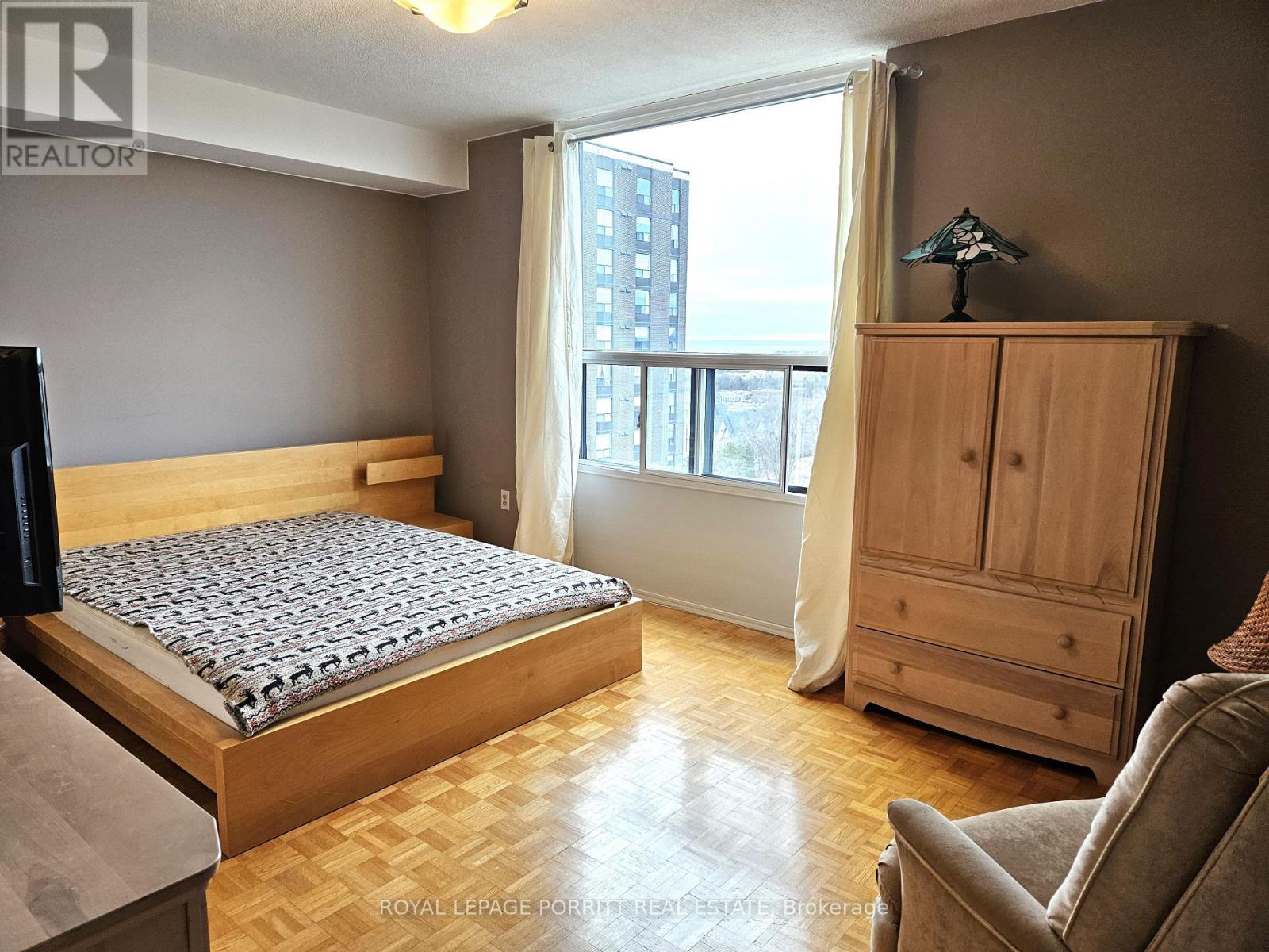 1704 - 1535 Lakeshore Road E, Mississauga, Ontario  L5E 3E2 - Photo 12 - W13635610