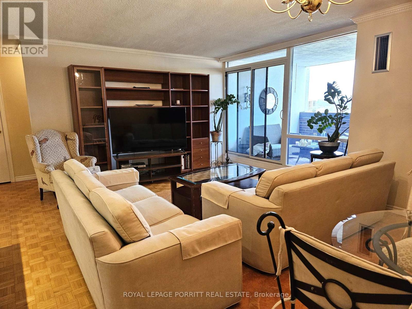 1704 - 1535 Lakeshore Road E, Mississauga, Ontario  L5E 3E2 - Photo 8 - W13635610