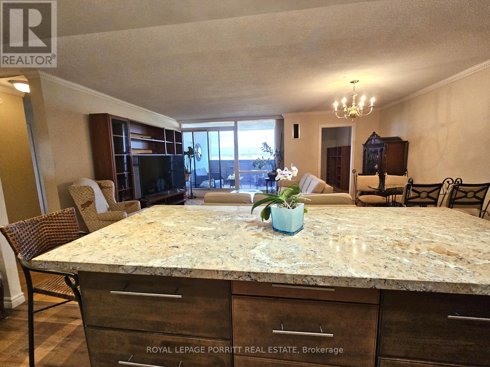 1704 - 1535 Lakeshore Road E, Mississauga, Ontario  L5E 3E2 - Photo 5 - W13635610