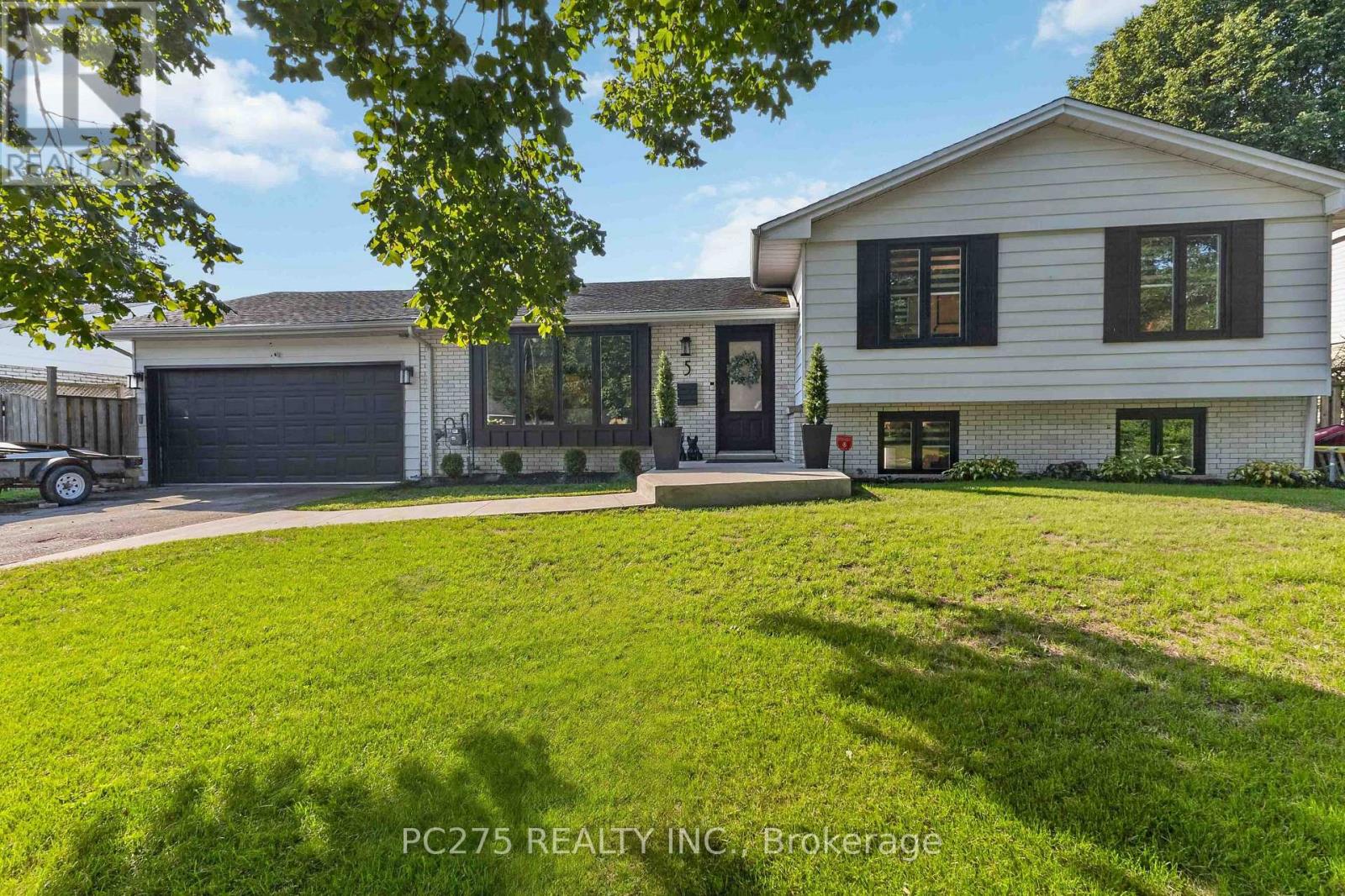 5 Field Road, London South, Ontario  N6P 1C4 - Photo 1 - X13696424