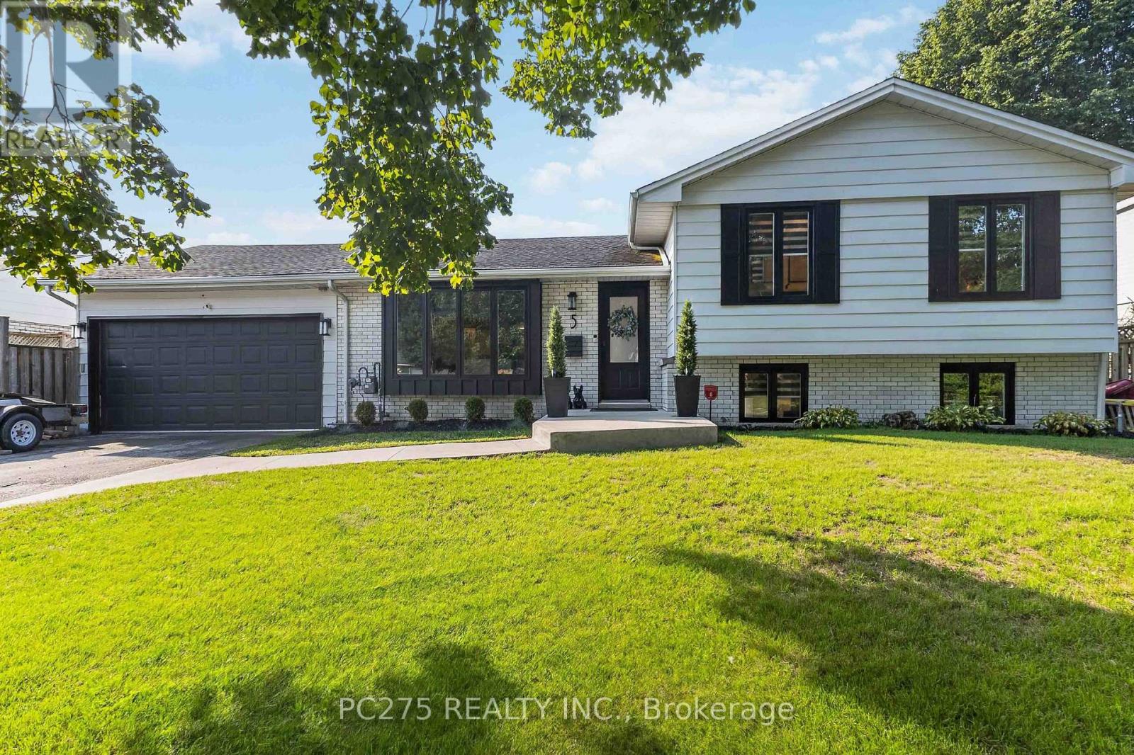 5 Field Road, London South, Ontario  N6P 1C4 - Photo 2 - X13696424