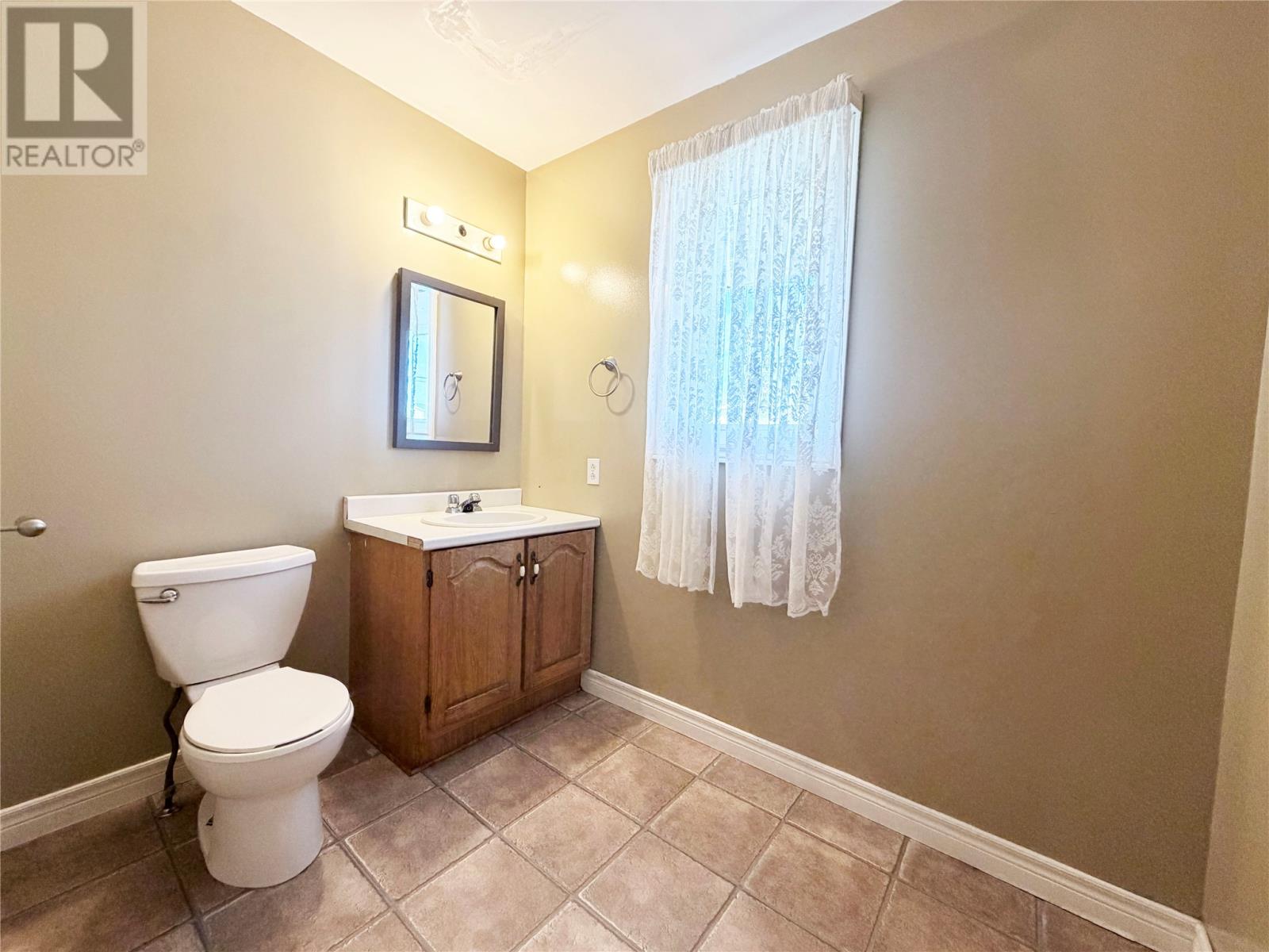 18 Alderberry Lane, St. John's — photo 11