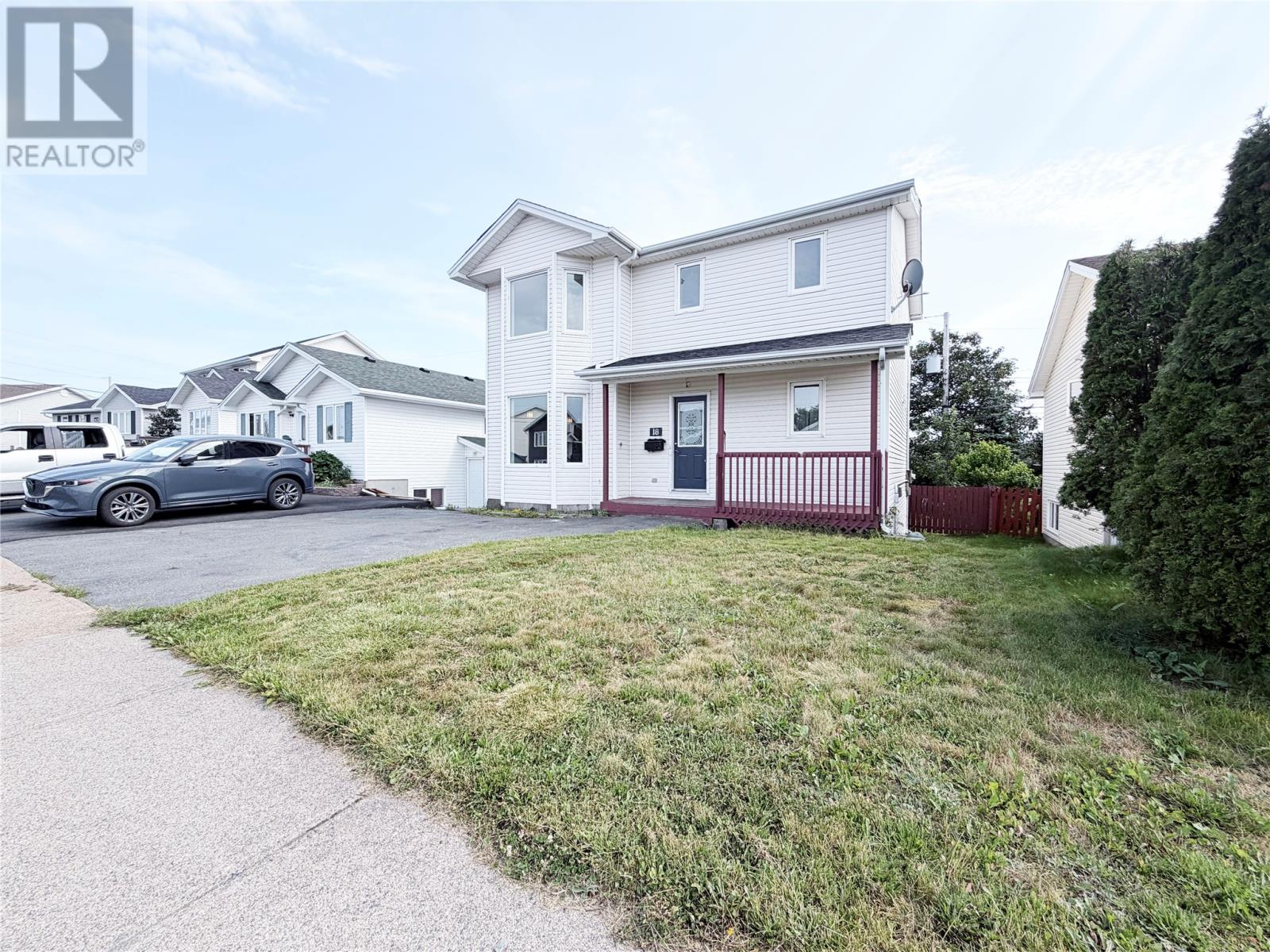 18 Alderberry Lane, St. John's — photo 3