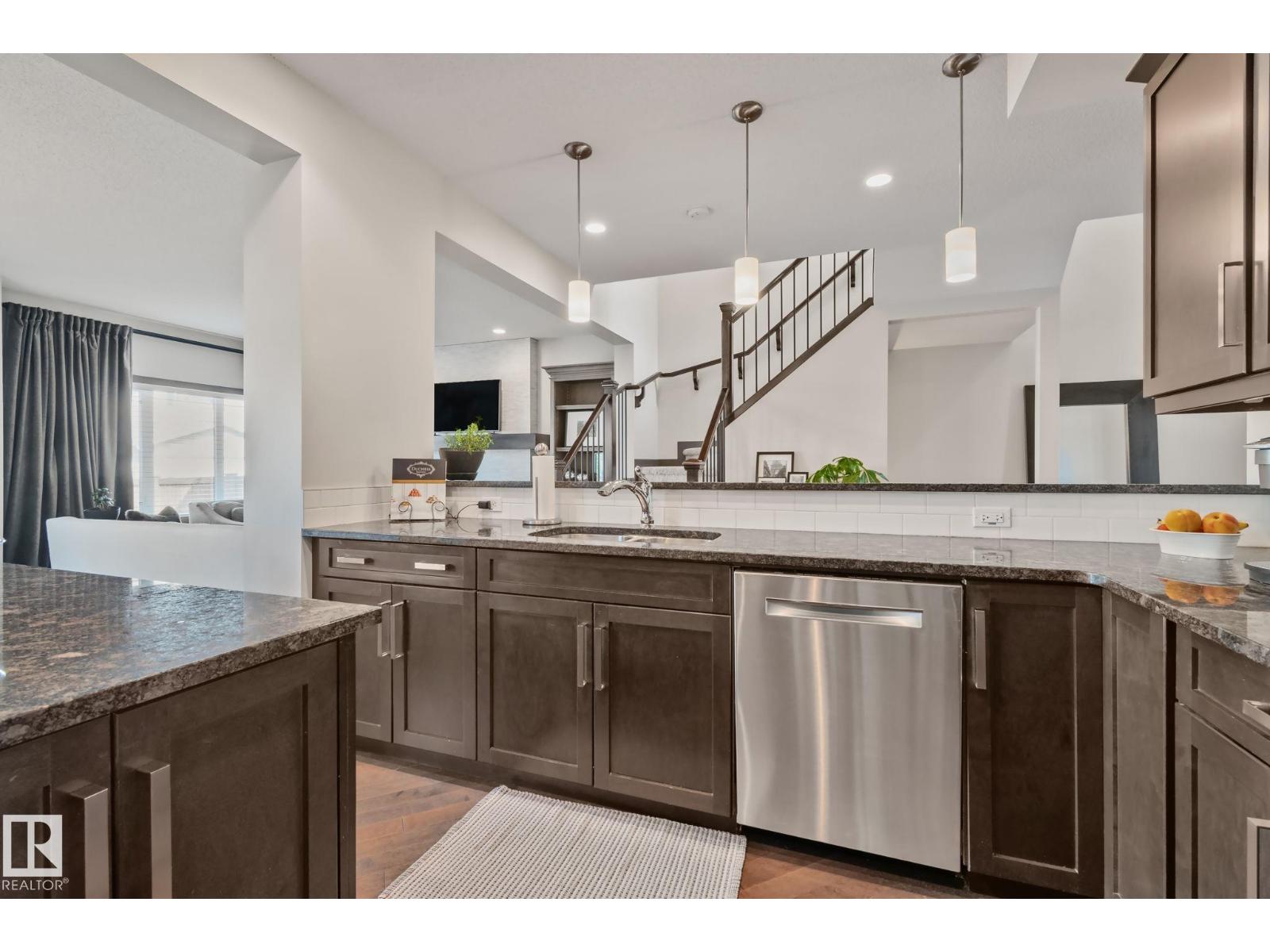 1337 Secord Ld NW, Edmonton, Alberta  T5T 5W7 - Photo 10 - E4504615