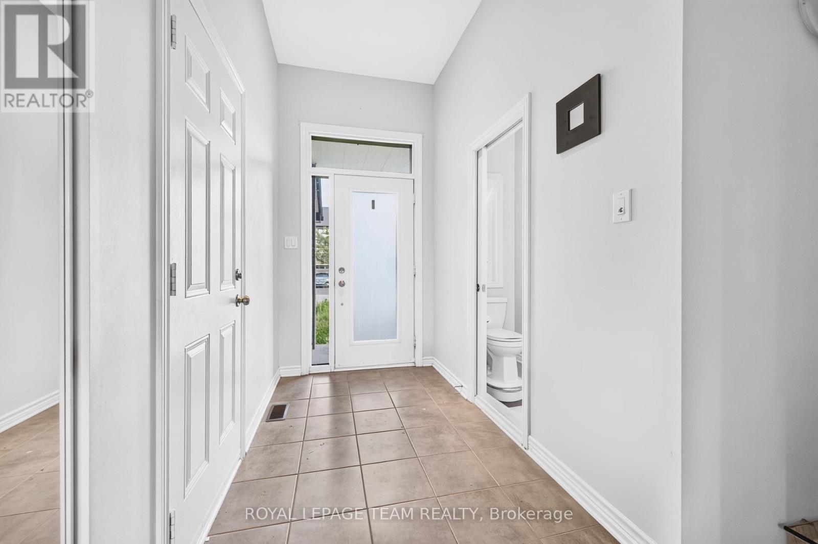 132 Larimar Circle, Ottawa, Ontario  K1X 0B7 - Photo 2 - X13696416