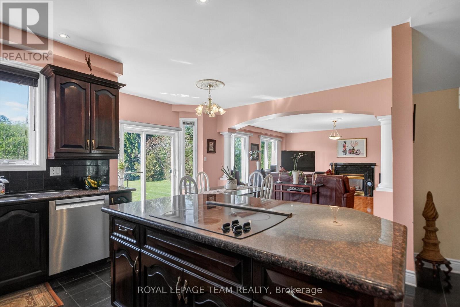 5472 Wicklow Drive, Ottawa, Ontario  K4M 1C4 - Photo 12 - X13696430