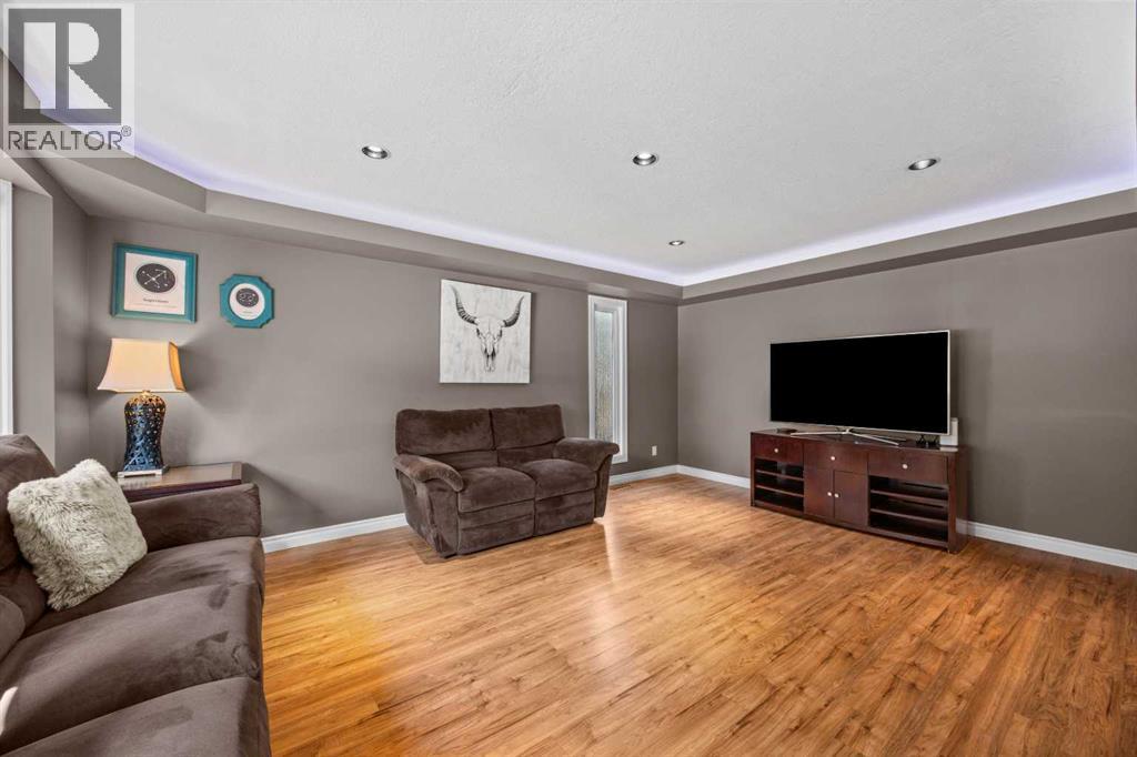 8 Millside Court SW, Calgary, Alberta  T2Y 2P5 - Photo 17 - A2338338