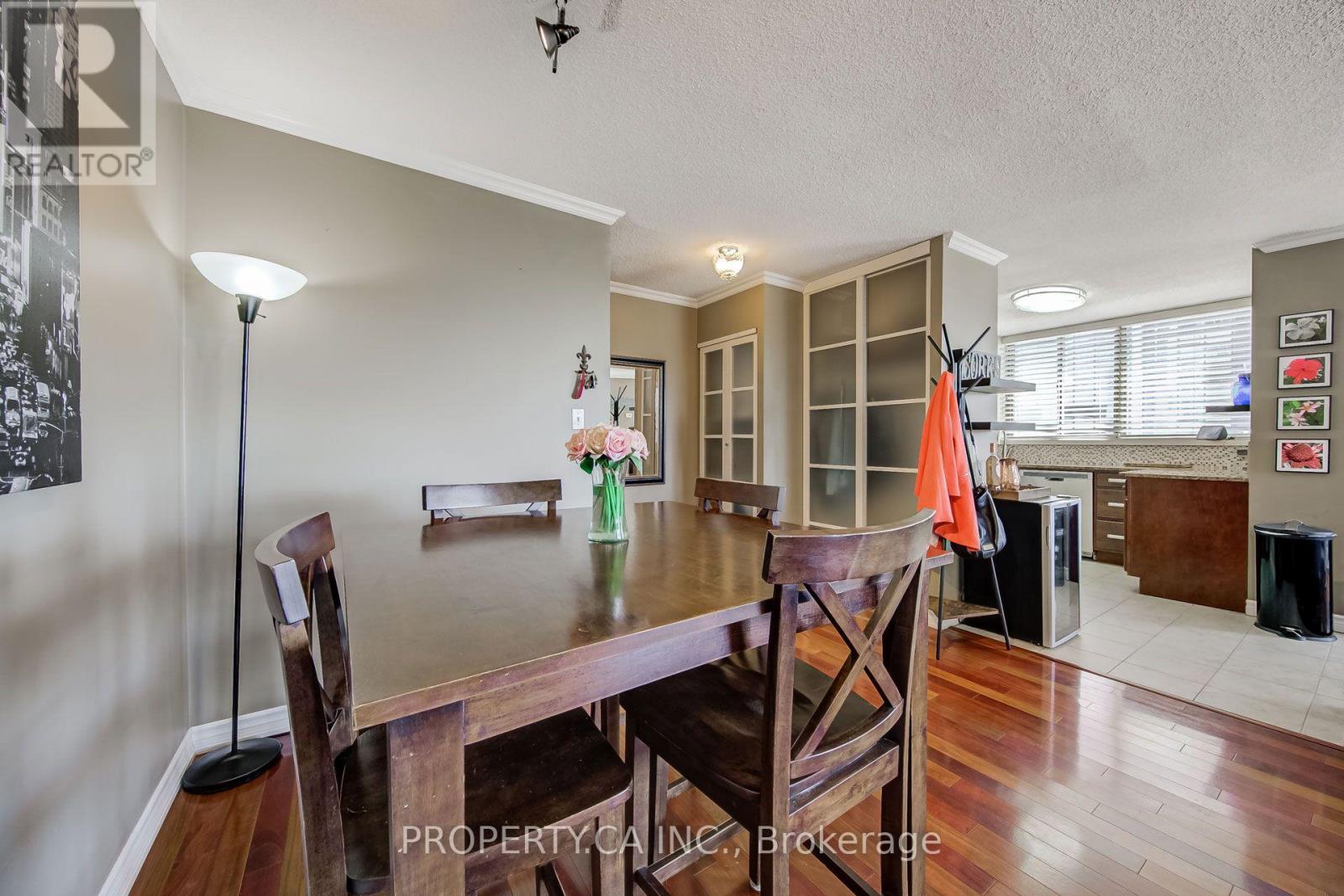 302 - 270 Queens Quay W, Toronto, Ontario  M5J 2N4 - Photo 11 - C13696386