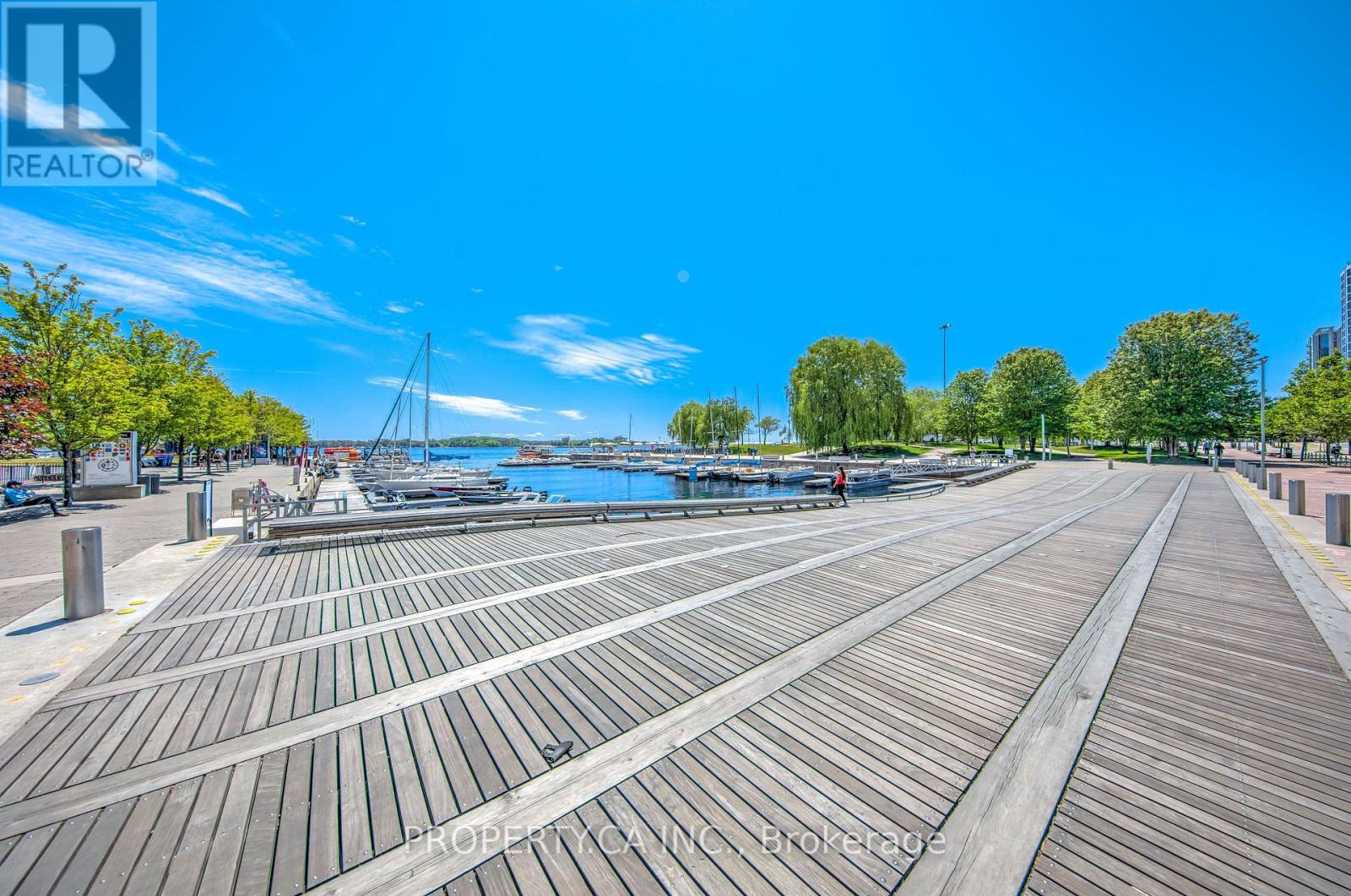 302 - 270 Queens Quay W, Toronto, Ontario  M5J 2N4 - Photo 19 - C13696386