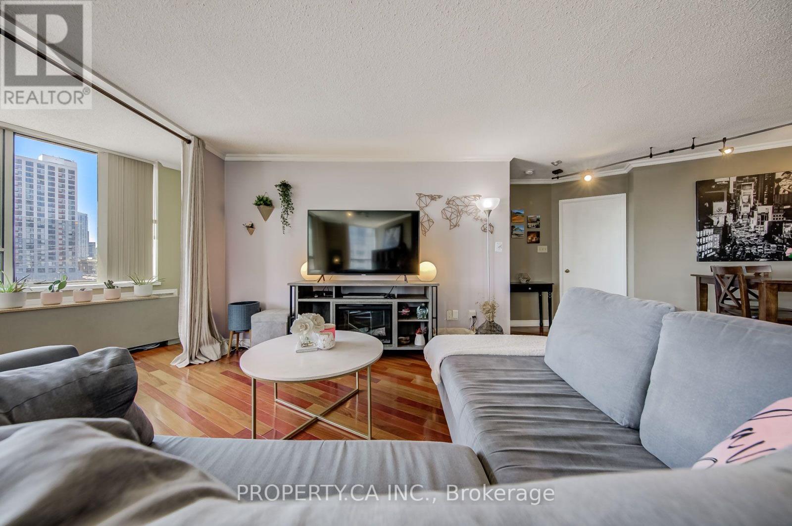 302 - 270 Queens Quay W, Toronto, Ontario  M5J 2N4 - Photo 7 - C13696386