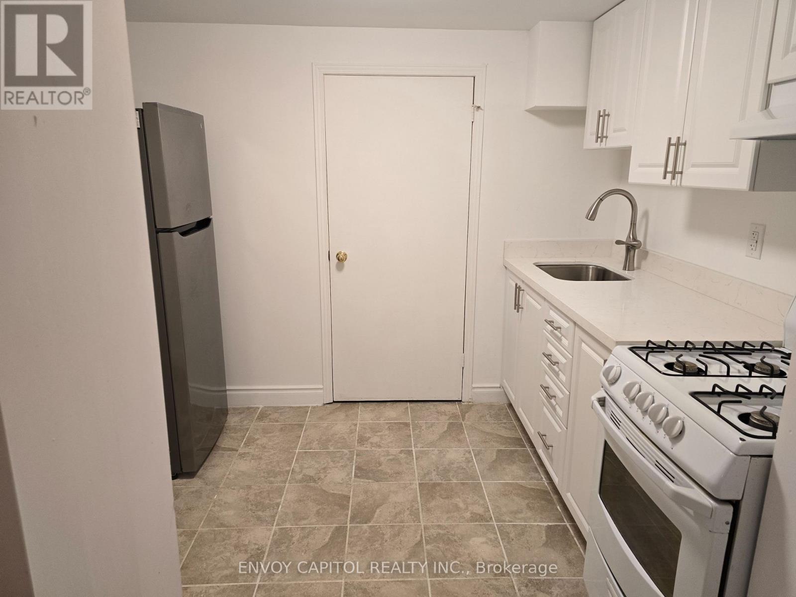 Basement 1 Br - 6 Arrowstook Road, Toronto, Ontario  M2K 1J9 - Photo 2 - C13696410