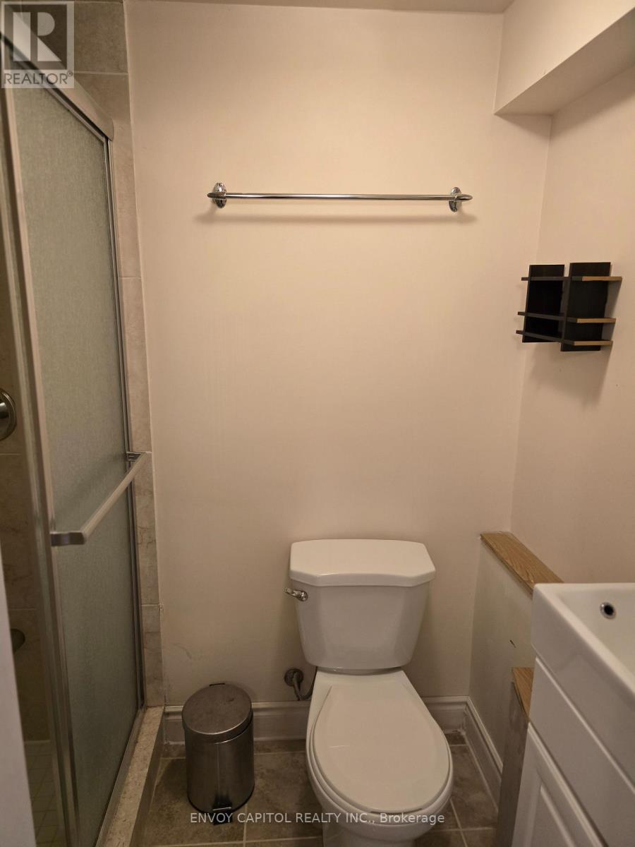 BASEMENT 1 BR - 6 ARROWSTOOK ROAD
