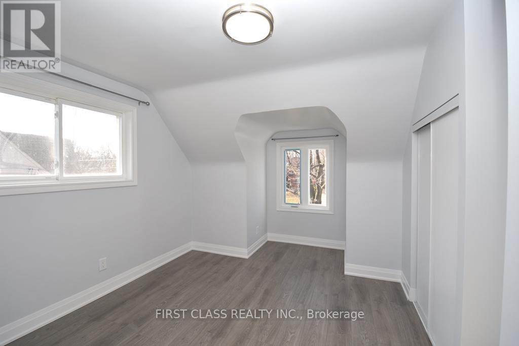 Back - 319 Senlac Road, Toronto, Ontario  M2R 1R2 - Photo 10 - C13696440