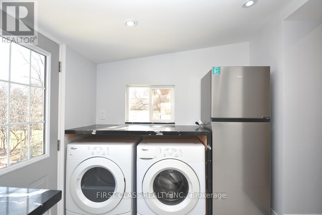 Back - 319 Senlac Road, Toronto, Ontario  M2R 1R2 - Photo 18 - C13696440