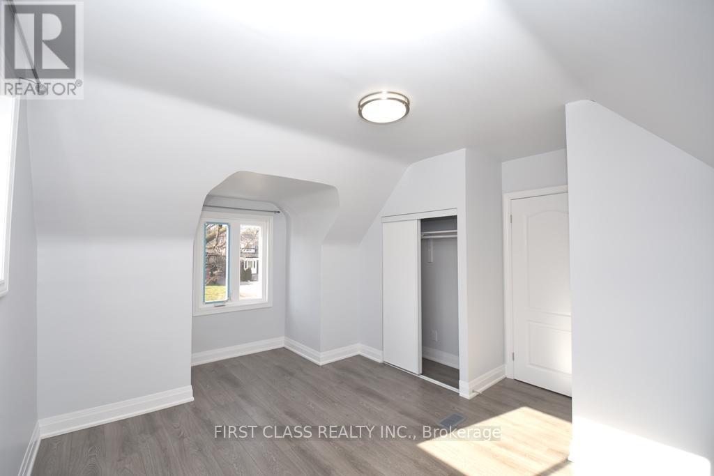 Back - 319 Senlac Road, Toronto, Ontario  M2R 1R2 - Photo 8 - C13696440