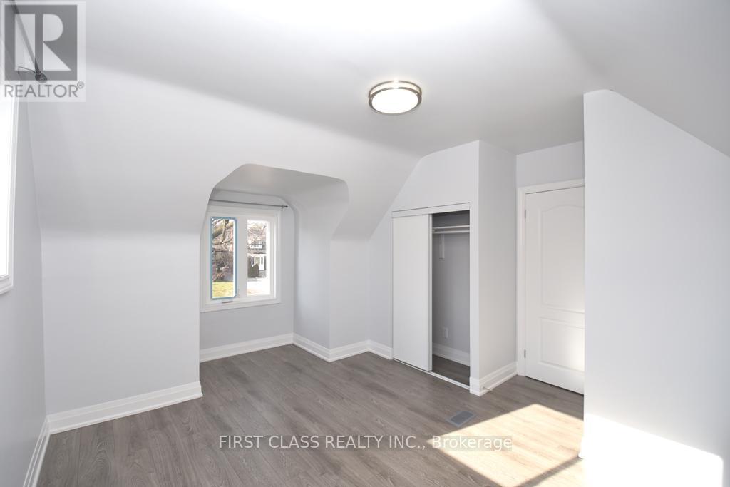 Back - 319 Senlac Road, Toronto, Ontario  M2R 1R2 - Photo 9 - C13696440