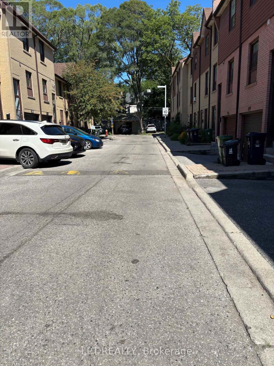 167 - 275 Broadview Avenue, Toronto, Ontario  M4M 3H5 - Photo 2 - E13696392