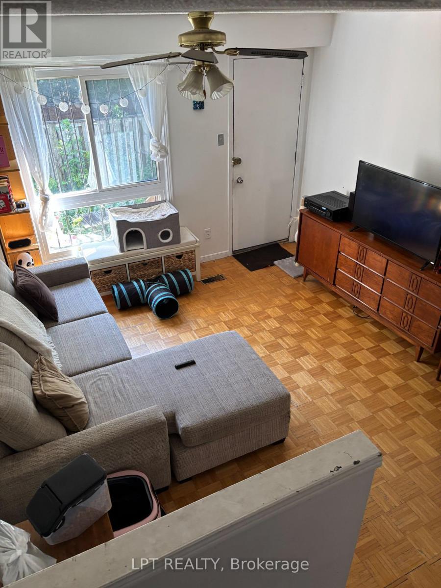167 - 275 Broadview Avenue, Toronto, Ontario  M4M 3H5 - Photo 5 - E13696392