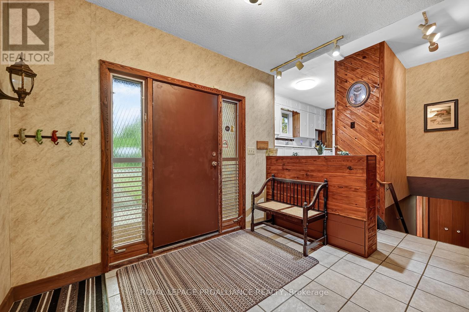 1115 Centennial Road, Brockville, Ontario  K6V 5T4 - Photo 2 - X13696432