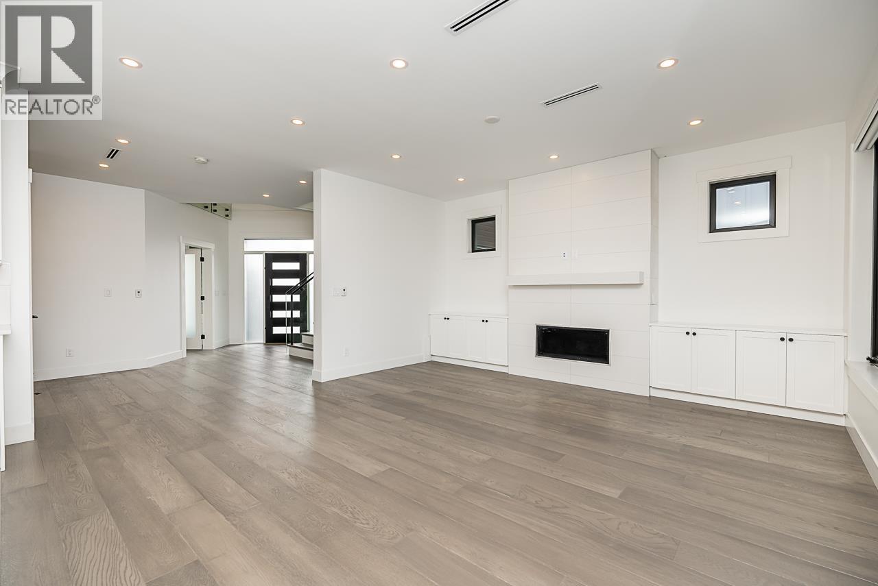 5225 Woodsworth Street, Burnaby, British Columbia  V5G 1S5 - Photo 5 - R3157524