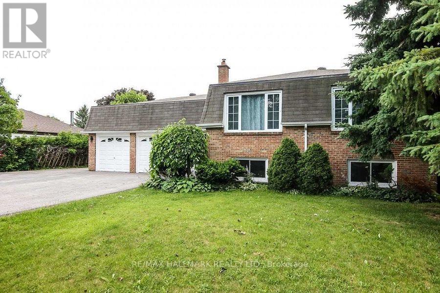 1022 Janette Street, Newmarket, Ontario  L3Y 3C5 - Photo 2 - N13696380