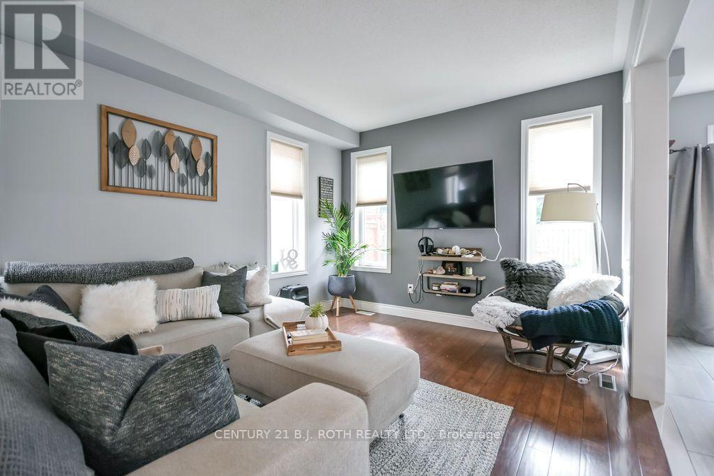 47 Legion Way, Essa (Angus), Ontario  L0M 1B5 - Photo 5 - N13696404