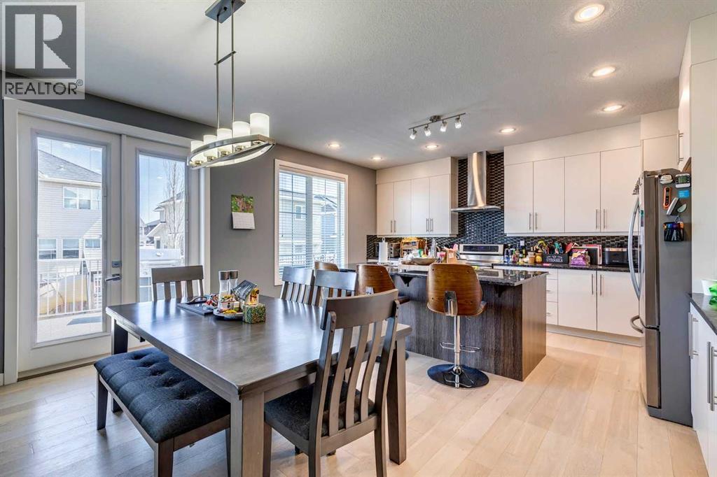 168 Rainbow Falls Heath, Chestermere, Alberta  T1X 0N4 - Photo 2 - A2338754