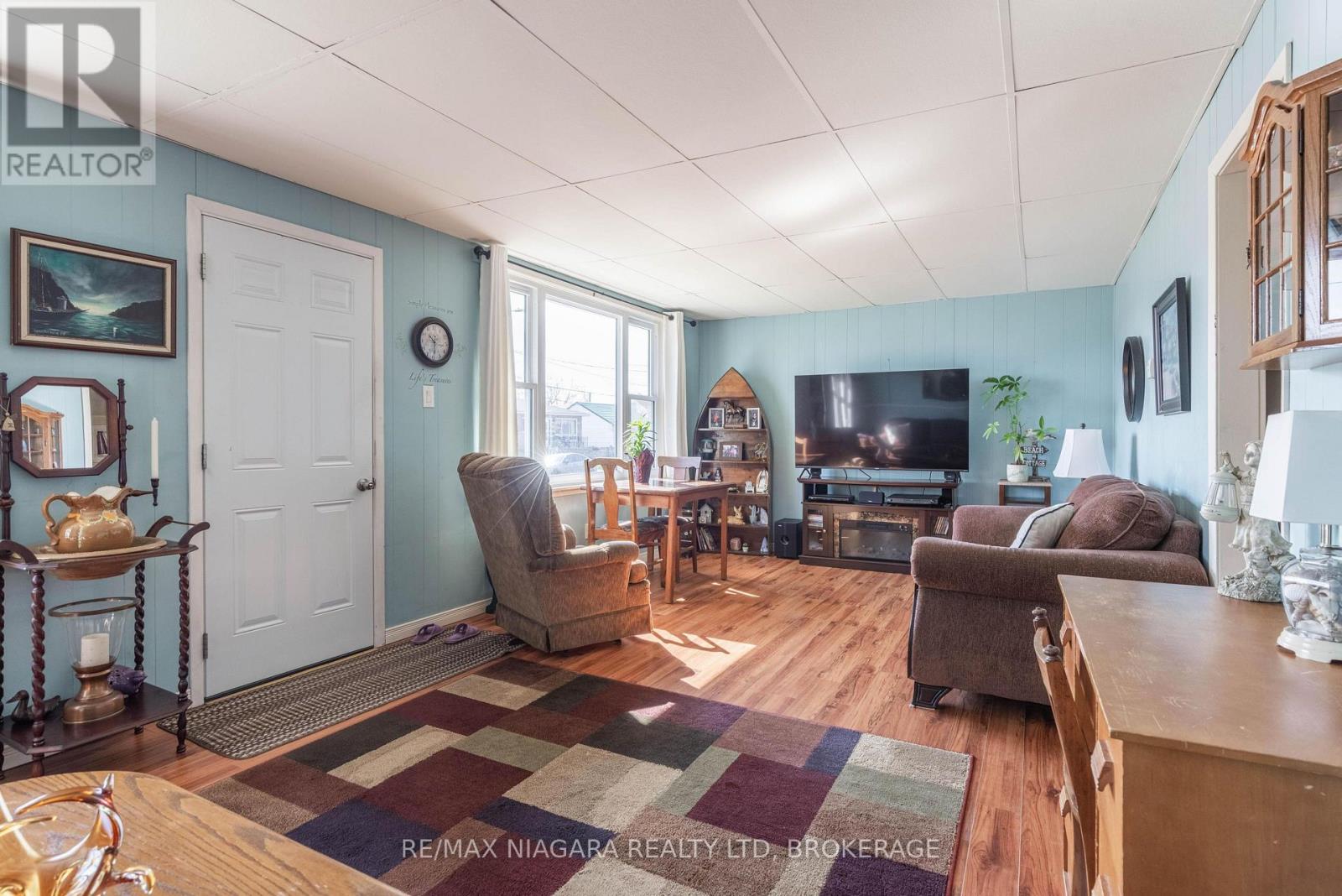 42 Douglas Street, Fort Erie, Ontario  L2A 3W5 - Photo 4 - X13681616