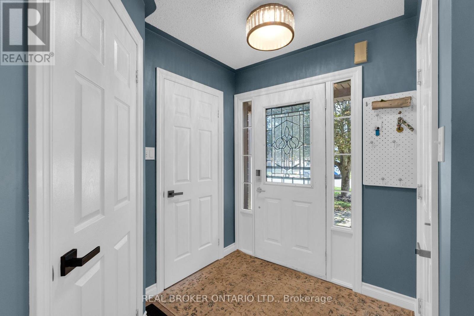64 Vanessa Drive, Orillia, Ontario L3V 7X1 - Photo 5 - S13696376
