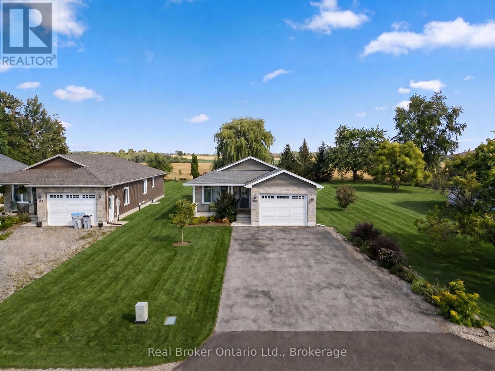 157 Clyde Street, Morris Turnberry, Ontario  N0G 1G0 - Photo 2 - X13696396