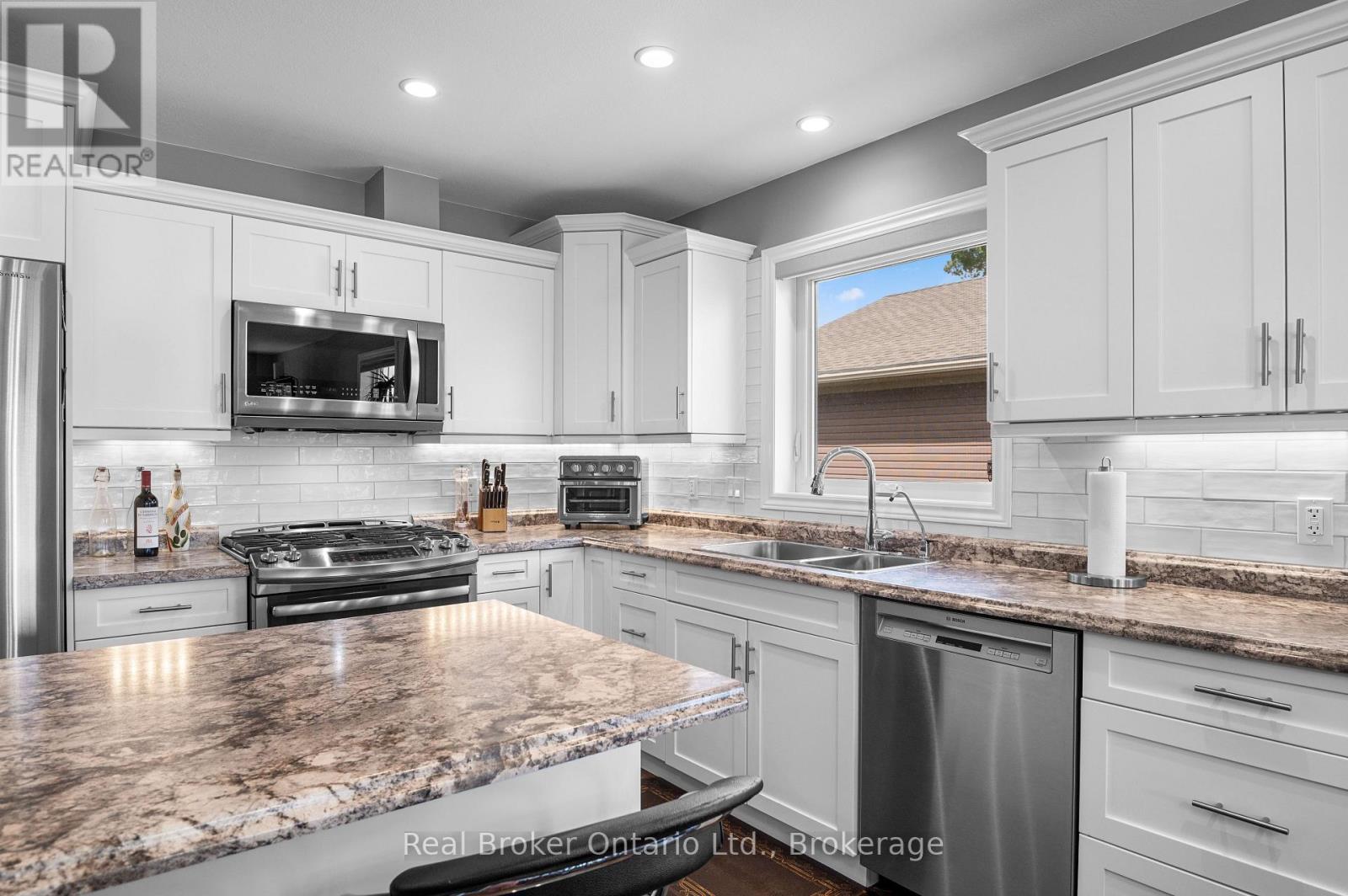 157 Clyde Street, Morris Turnberry, Ontario  N0G 1G0 - Photo 5 - X13696396