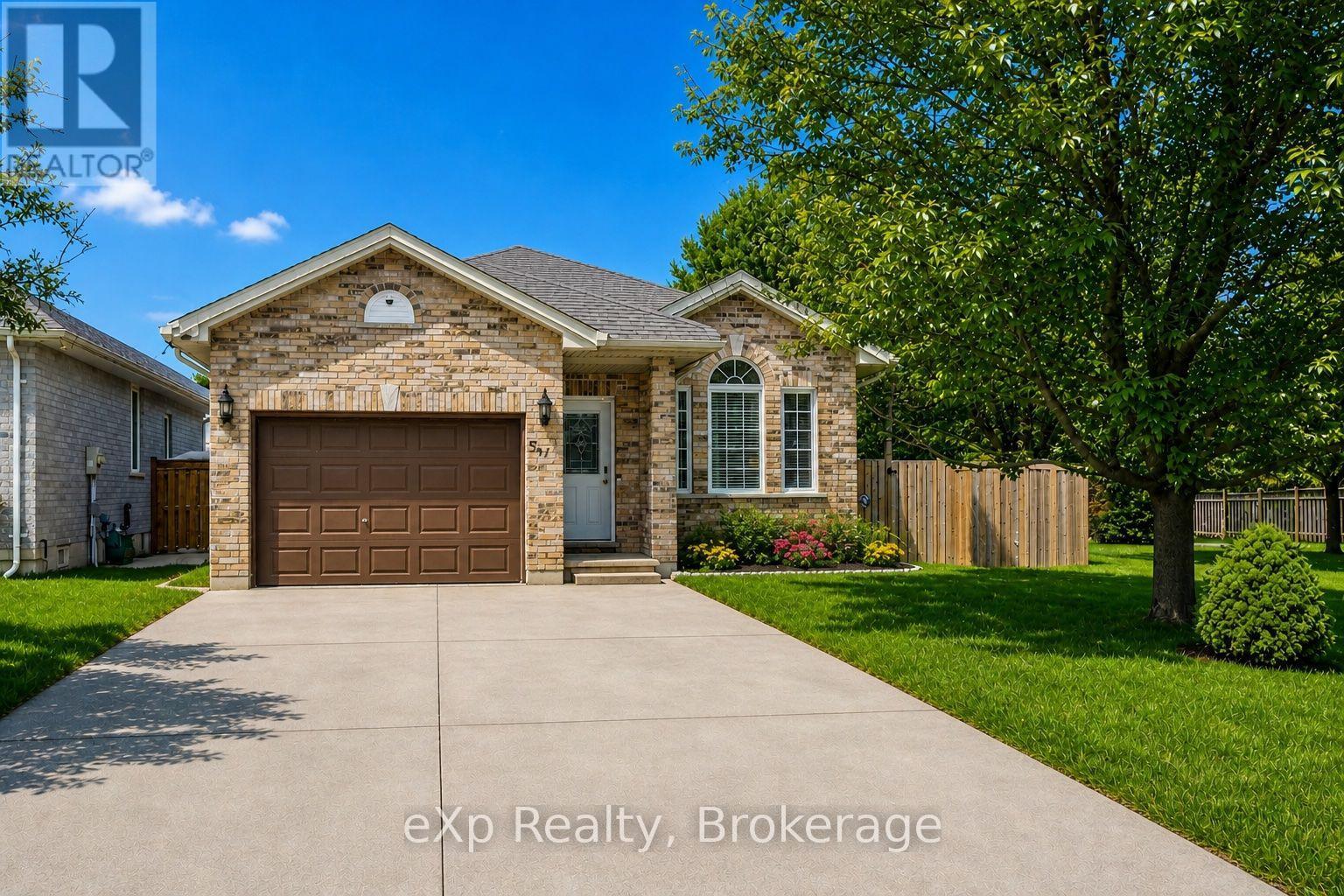547 FOREST CREEK PLACE, london east (east a), Ontario