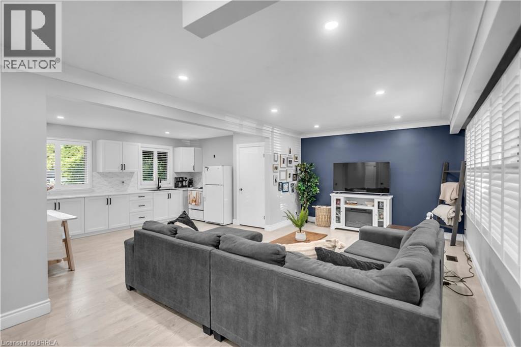 18 Kingsmount Crescent, Brantford, Ontario  N3T 0L2 - Photo 6 - 40856842
