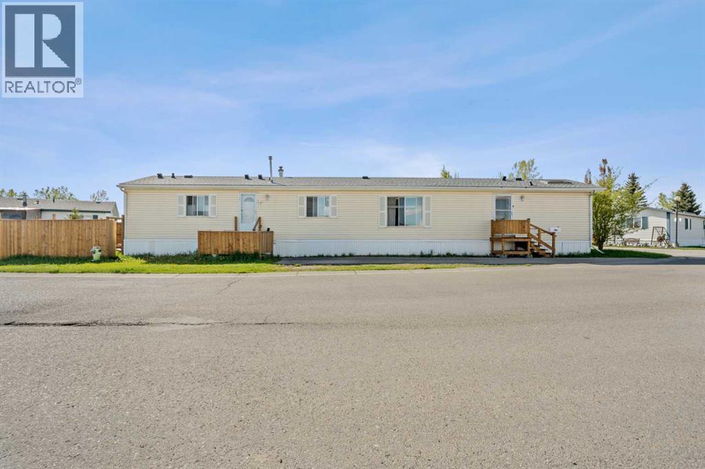 300, 1101 84 Street NE, Calgary, Alberta  T2A 7X2 - Photo 3 - A2312490