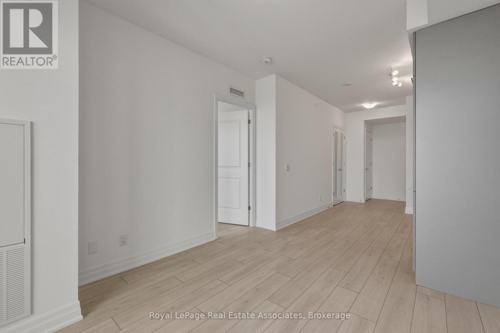 3306 - 30 Elm Drive W, Mississauga, Ontario  L5B 0N6 - Photo 11 - W13696444