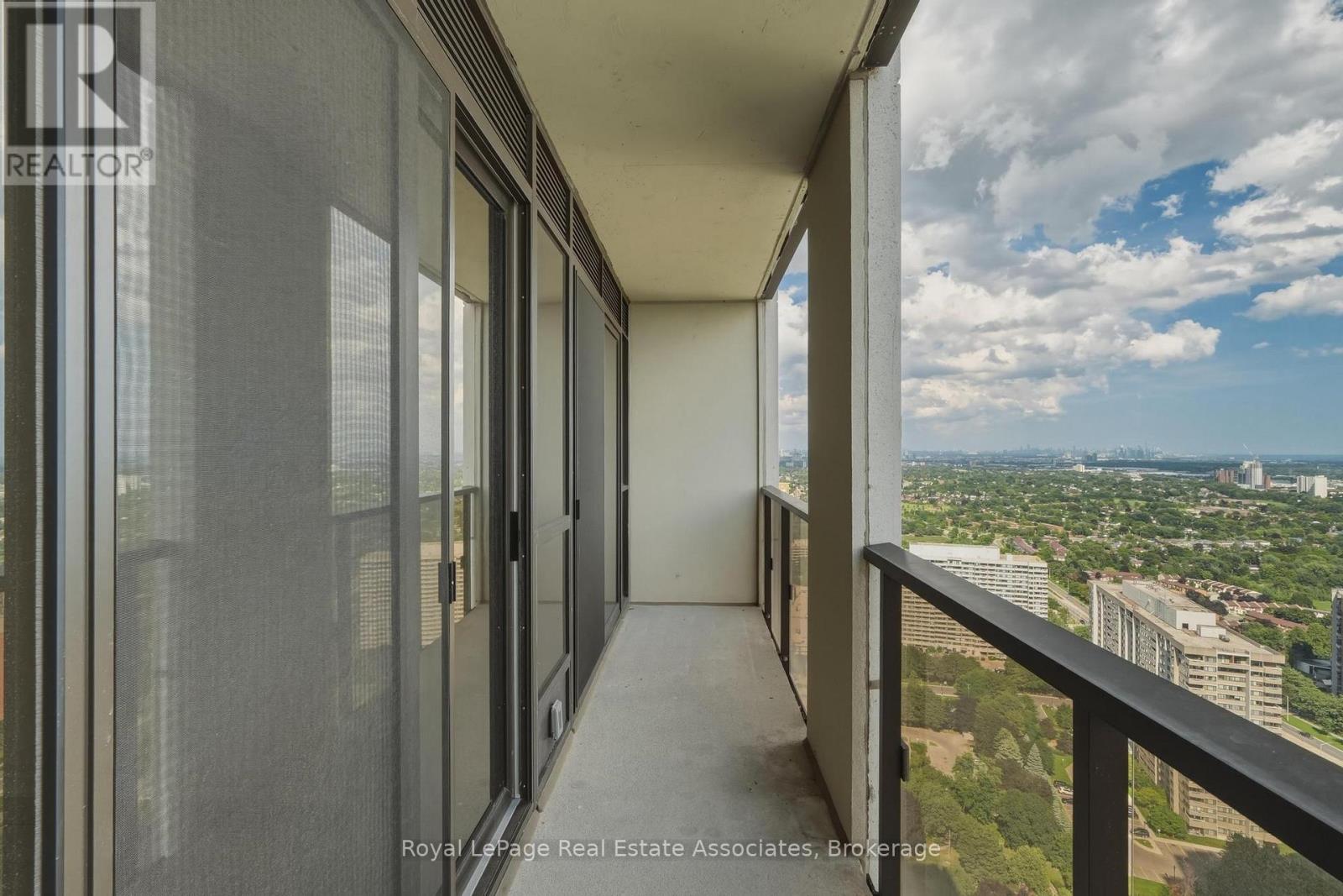 3306 - 30 Elm Drive W, Mississauga, Ontario  L5B 0N6 - Photo 17 - W13696444