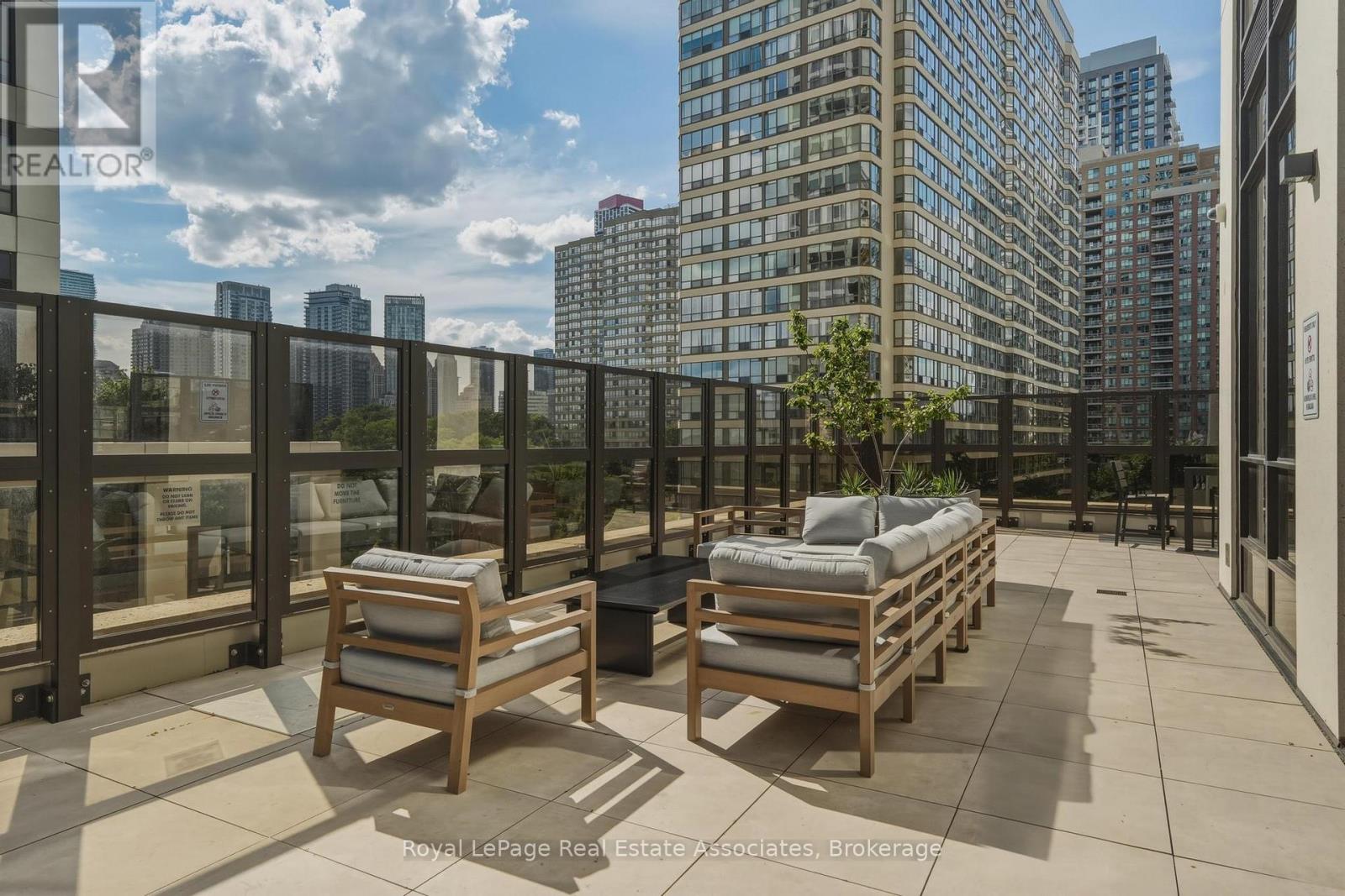3306 - 30 Elm Drive W, Mississauga, Ontario  L5B 0N6 - Photo 37 - W13696444