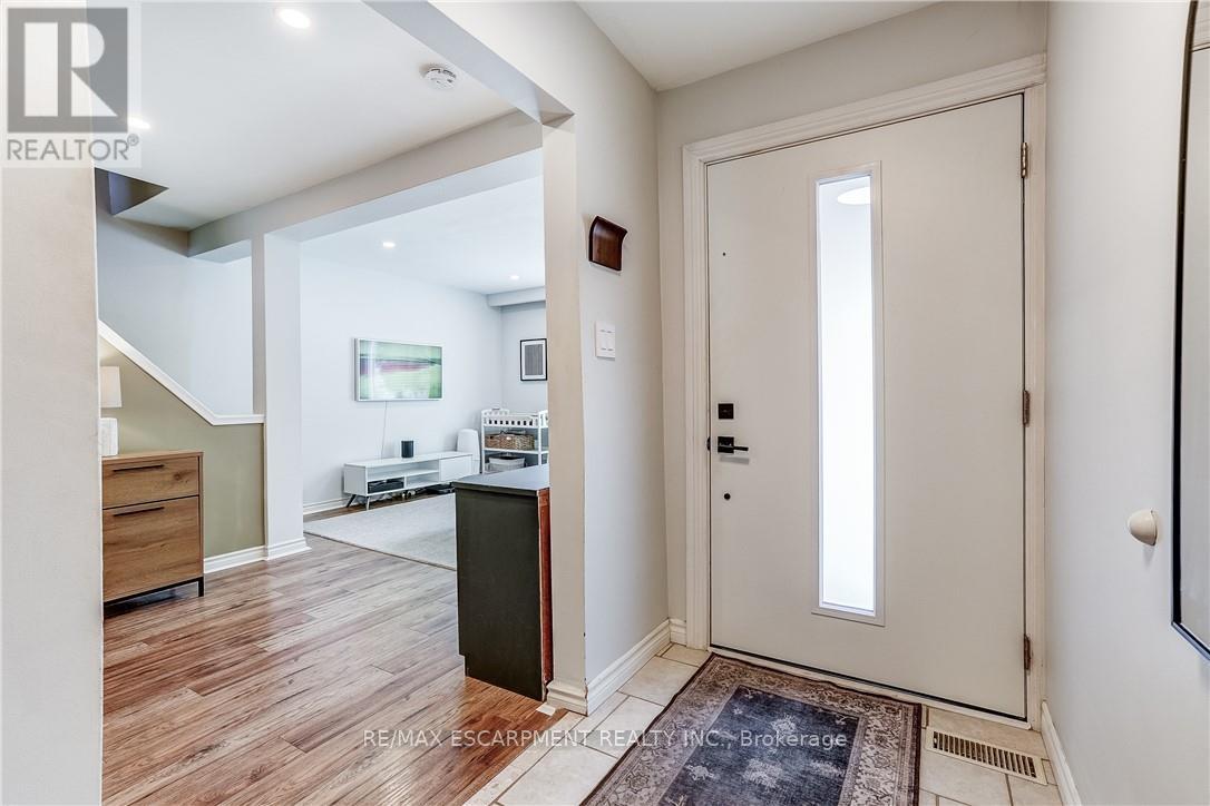 2488 Brookhurst Road, Mississauga, Ontario  L5J 1R3 - Photo 5 - W13696454