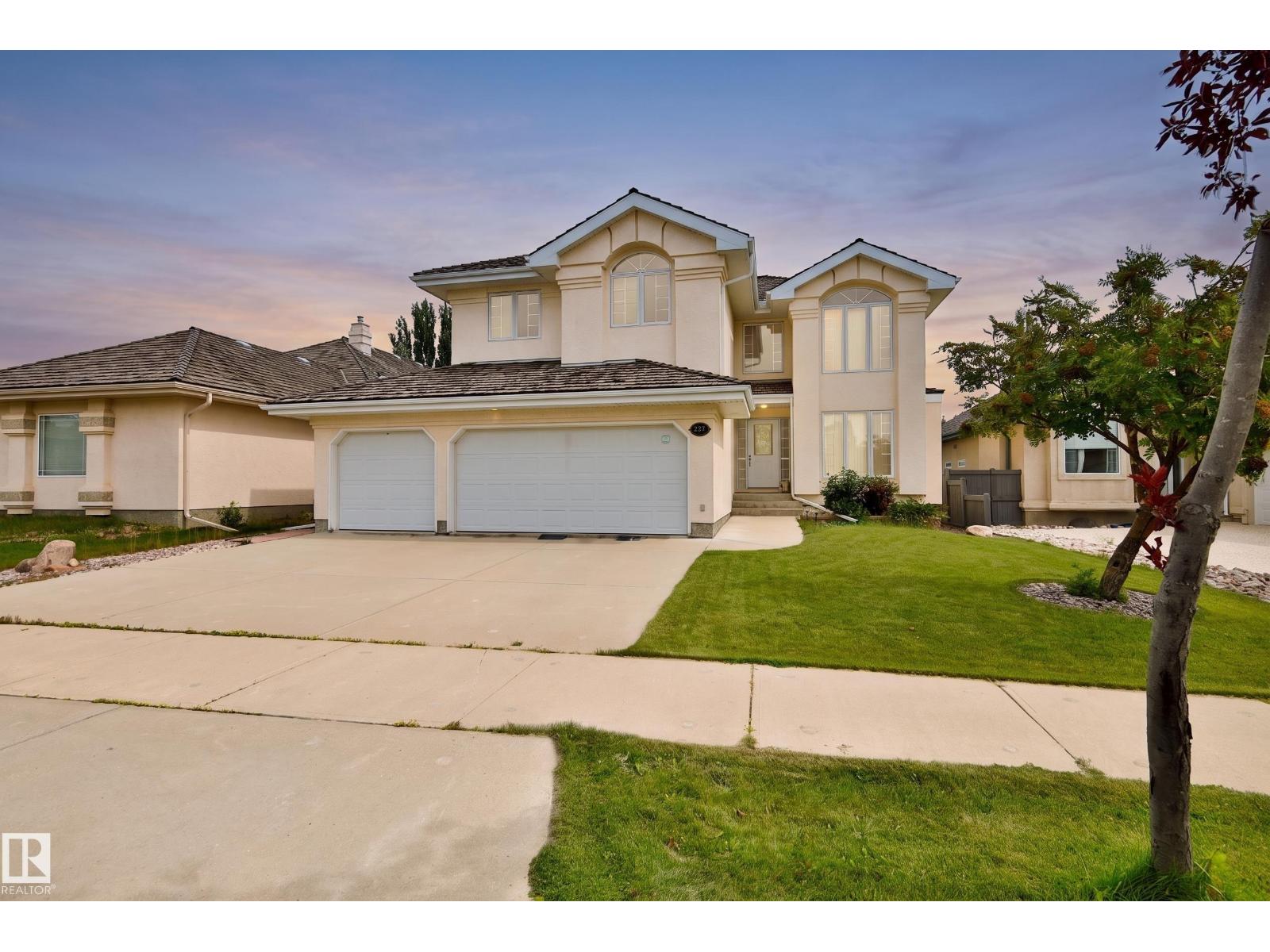 237 DARLINGTON CR NW, Edmonton, Alberta