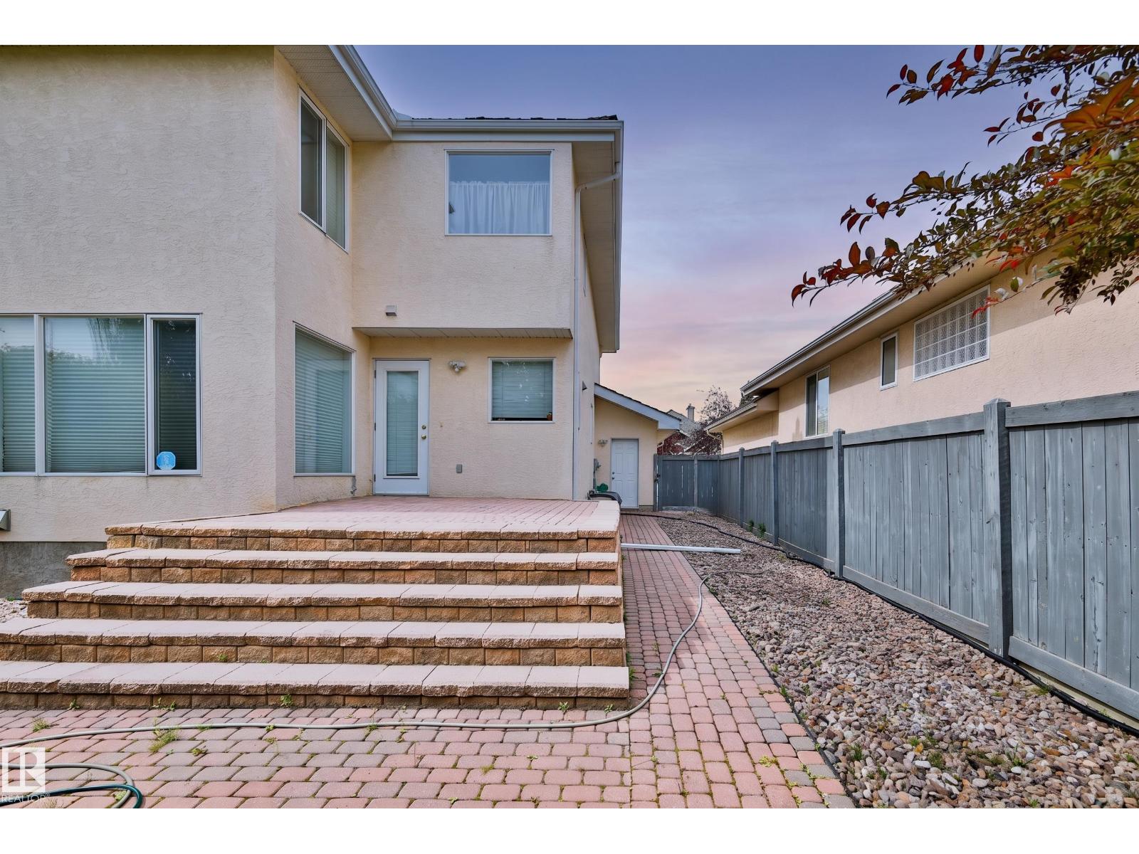 237 Darlington Cr NW, Edmonton, Alberta  T6M 2T1 - Photo 45 - E4504683