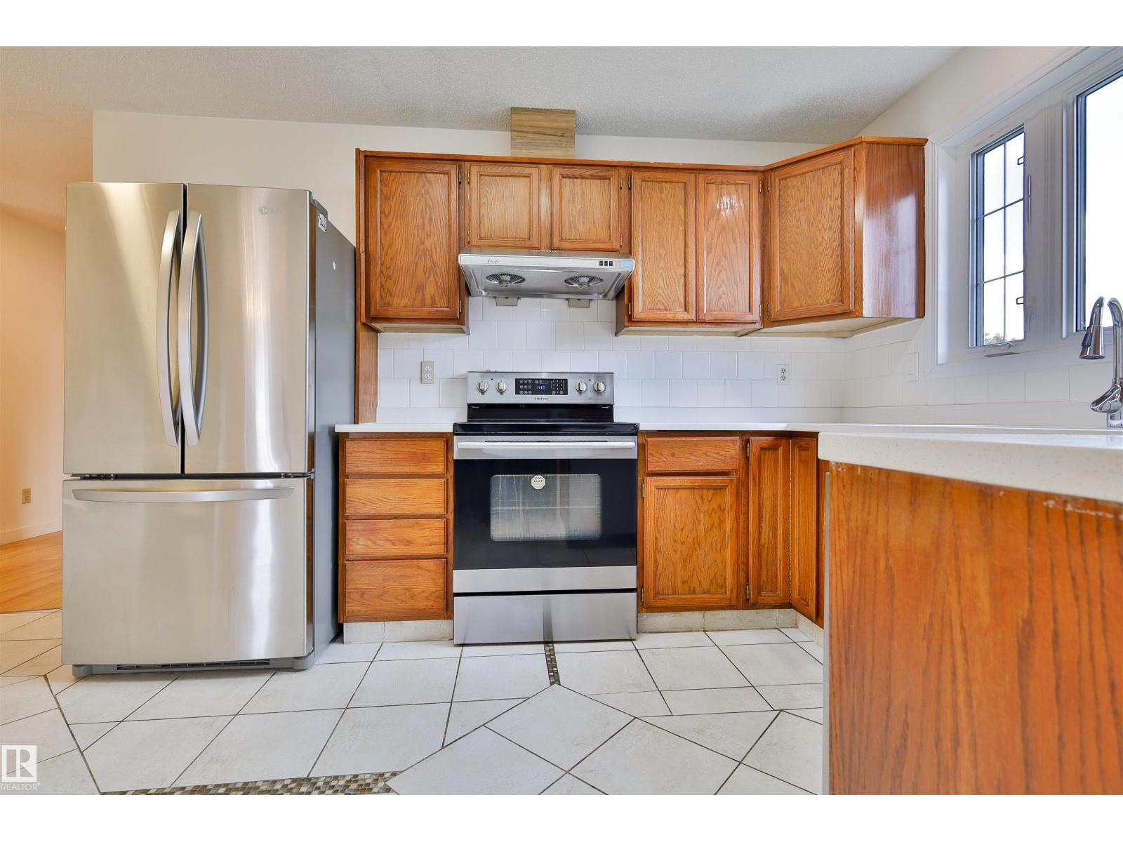 12229 39 St NW, Edmonton, Alberta  T5W 2K2 - Photo 4 - E4504687