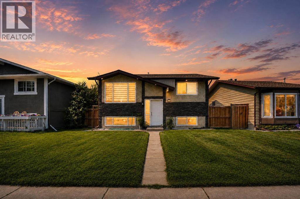 115 Abingdon Crescent NE, Calgary, Alberta