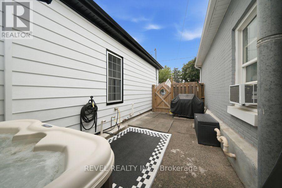 11 Esther Street, Brantford, Ontario  N3S 6K3 - Photo 25 - X13696390