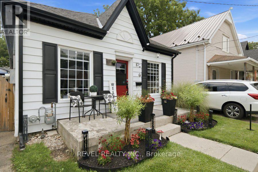 11 Esther Street, Brantford, Ontario  N3S 6K3 - Photo 4 - X13696390
