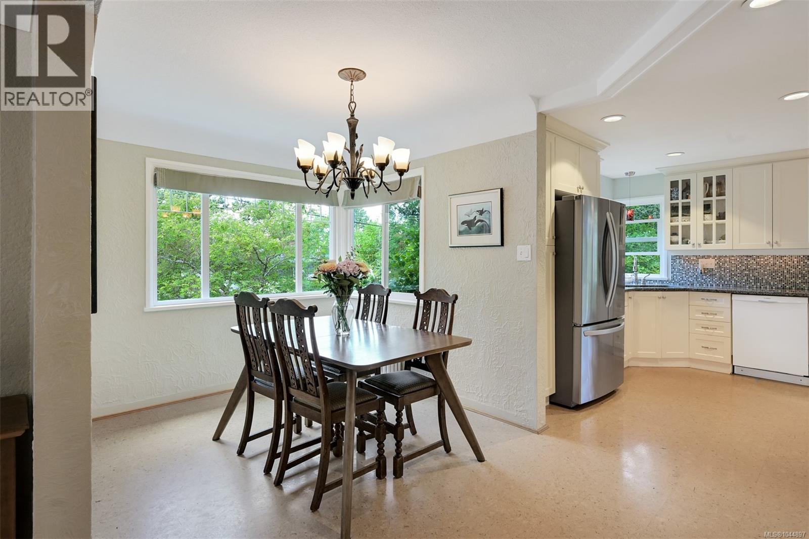3835 Cumberland Rd, Saanich, British Columbia  V8P 3S1 - Photo 7 - 1044897