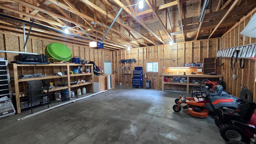 112 Berg Crescent, Russell, Manitoba  R0J 1W0 - Photo 6 - 202620913