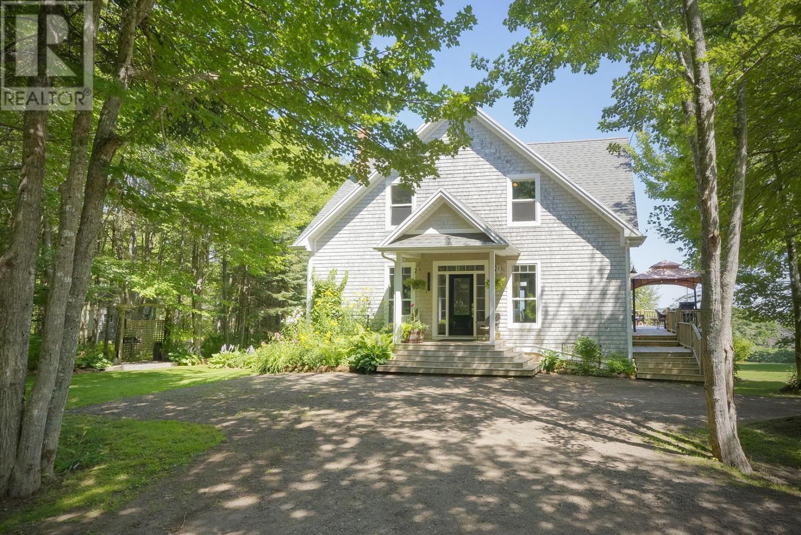 215 Buffalo Road, Rustico, Prince Edward Island  C0A 1N0 - Photo 1 - 202621120