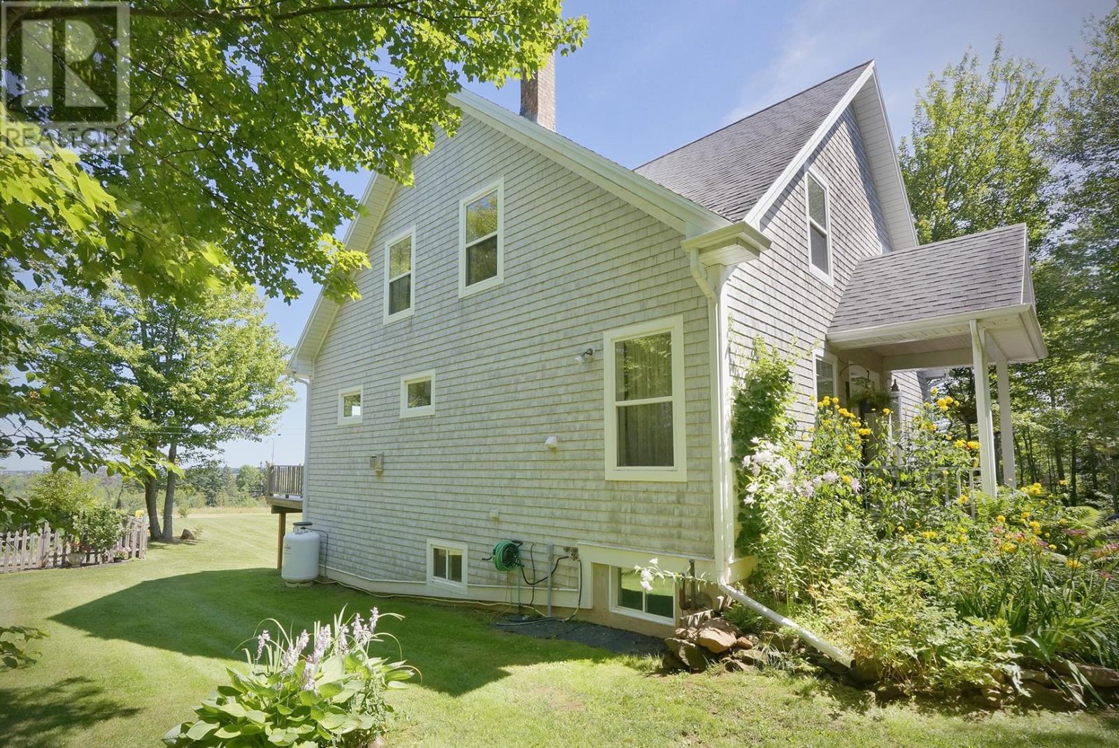 215 Buffalo Road, Rustico, Prince Edward Island  C0A 1N0 - Photo 38 - 202621121
