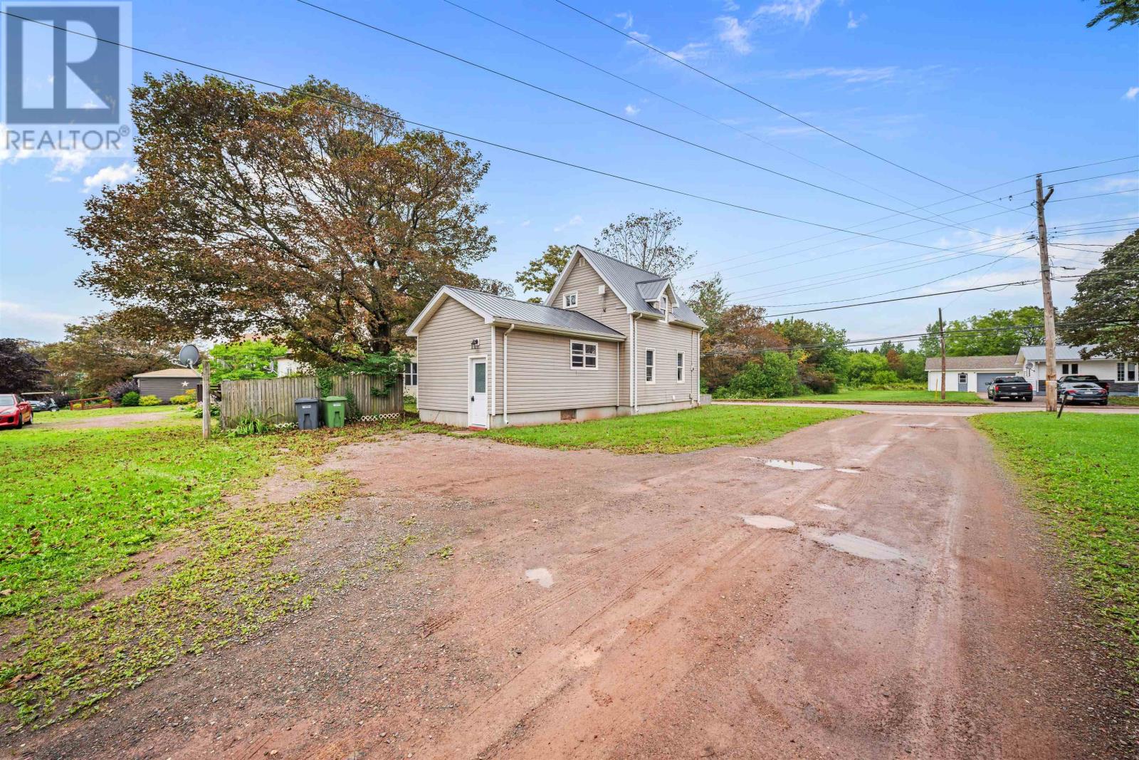 241 Phillip Street, Tignish, Prince Edward Island  C0B 2B0 - Photo 4 - 202621122